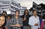 Priya Dutt leads protest for Delhi rape incident in  Carter Road, Mumbai on 22nd Dec 2012(41).JPG